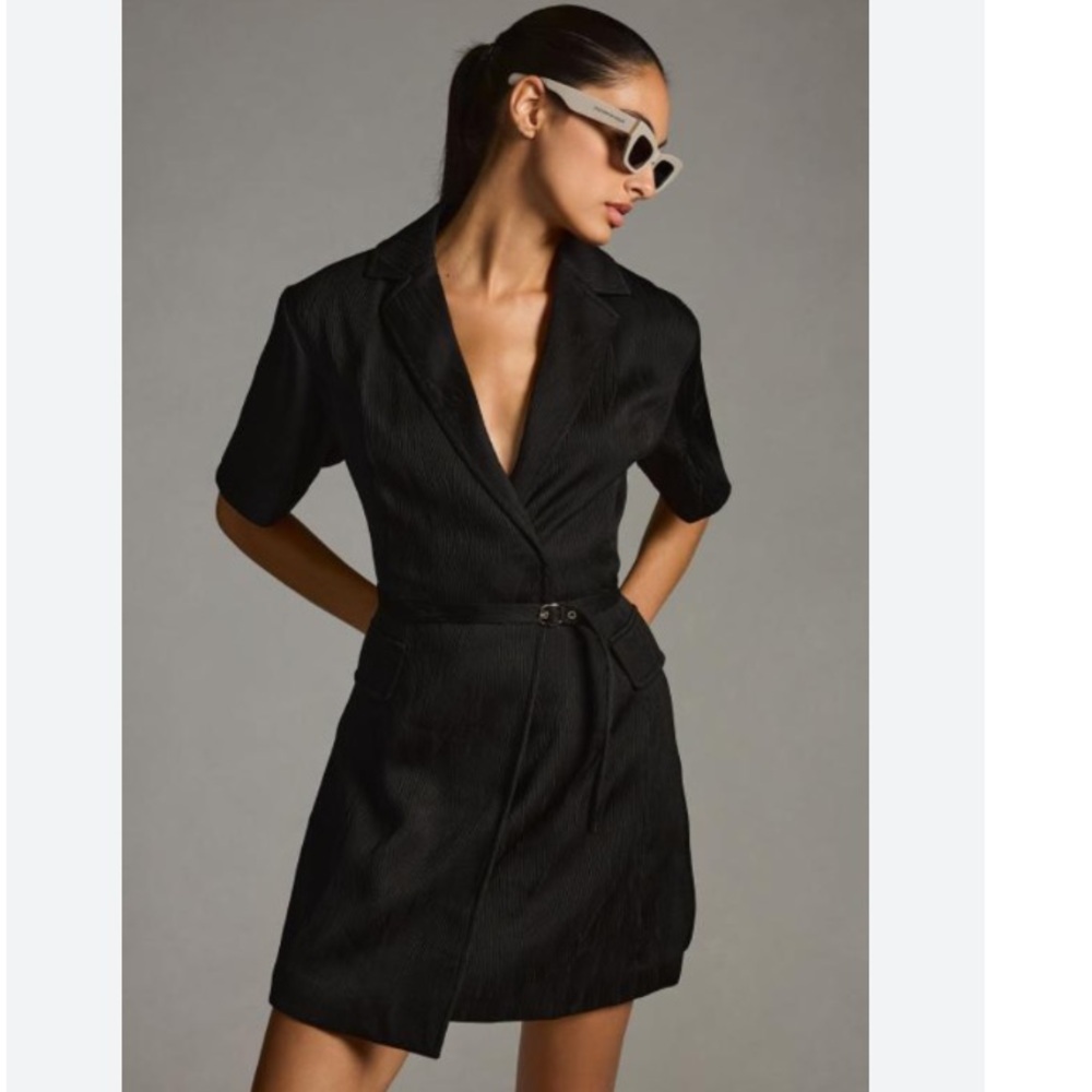 4SI3NNA LORENZO SHORT-SLEEVE BELTED BLAZER DRESS